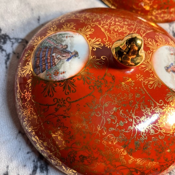 1950’s Victorian Vanity Trinket Set - Picture 13 of 15